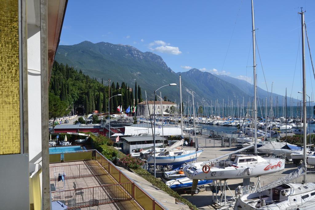 Residence Ambra Riva del Garda Exteriör bild