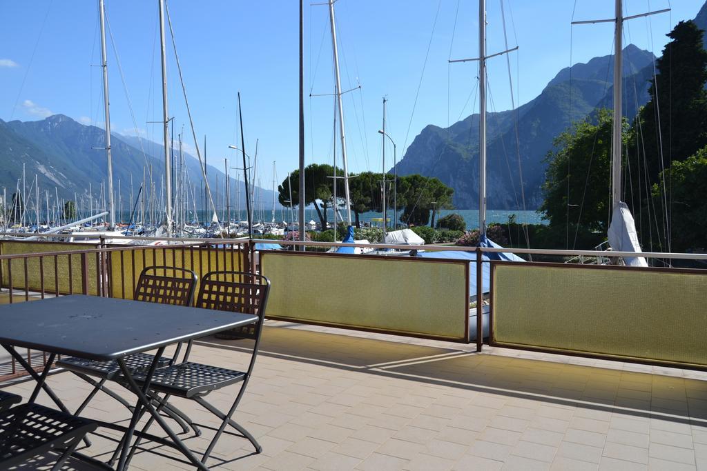 Residence Ambra Riva del Garda Exteriör bild