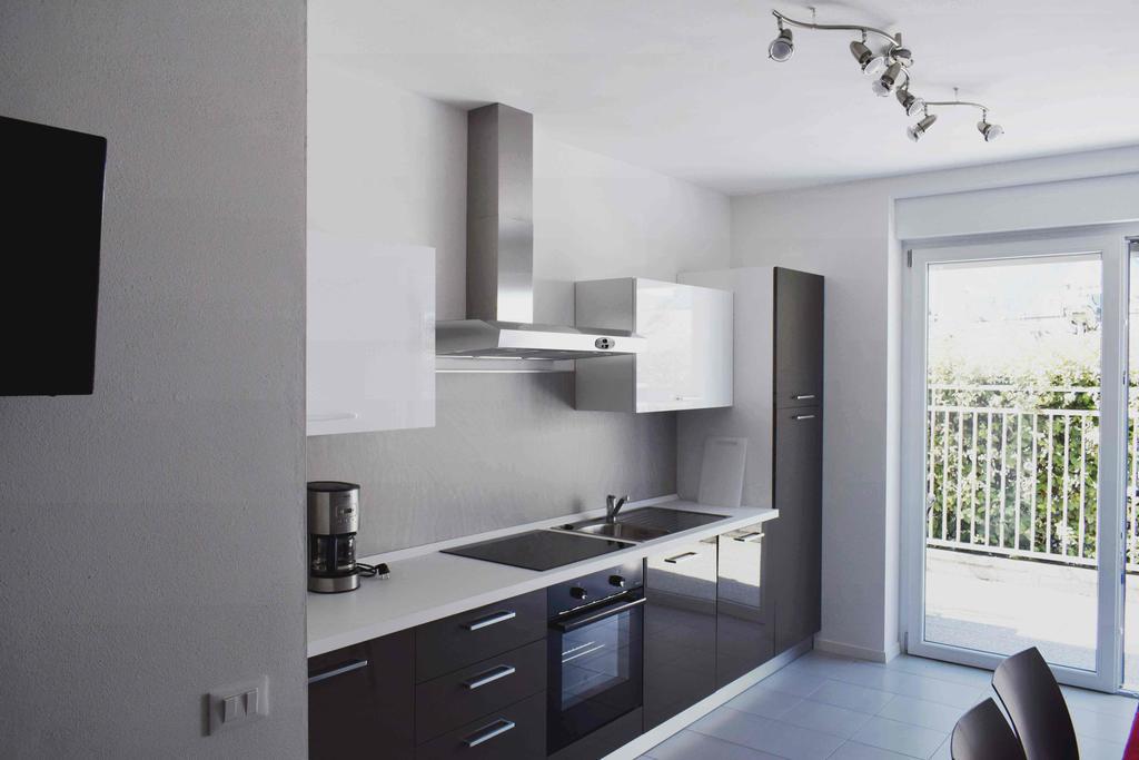 Residence Ambra Riva del Garda Exteriör bild